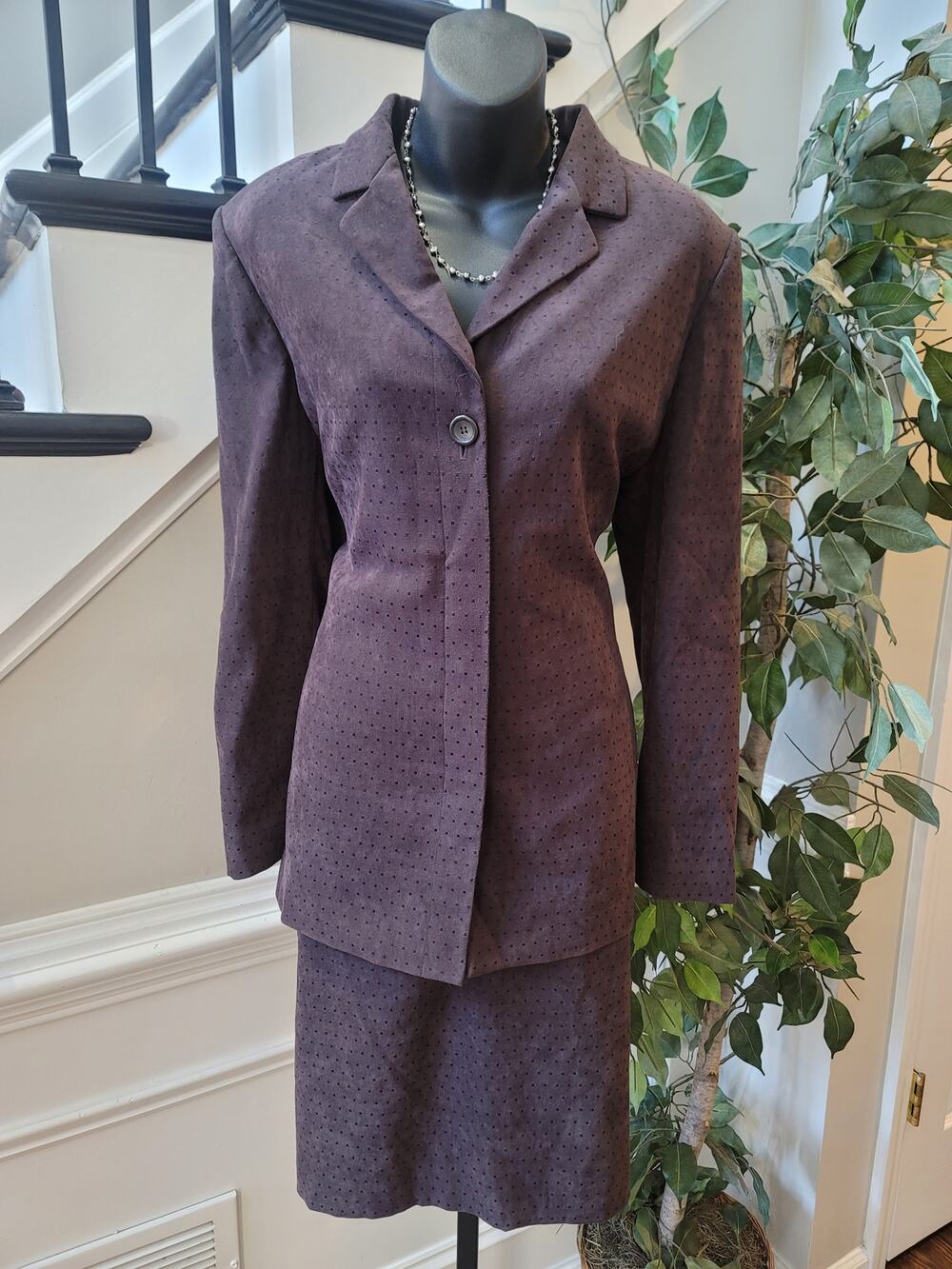 Le Suit Skirt Set Women's SZ 10 Brown Pin-Dot Fully Lined Back Slit long Sleeve
